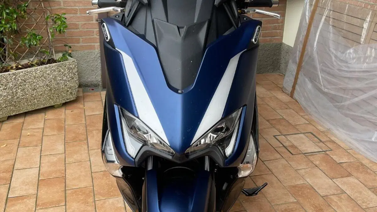 Yamaha T-Max 530 DX (2017 - 19)  (2)