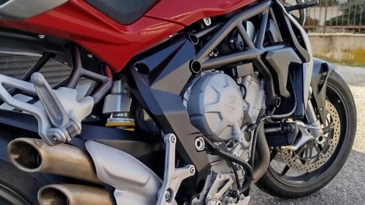 MV Agusta Brutale 675 EAS (2011 - 14)  (3)