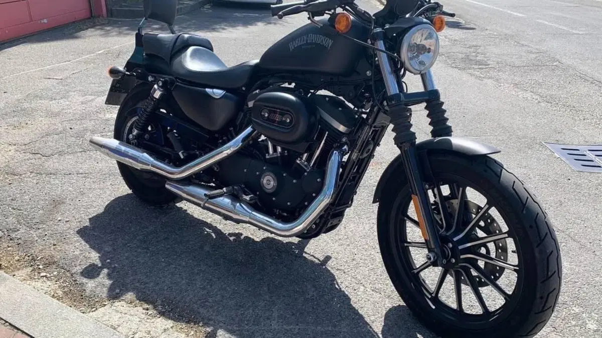 Harley-Davidson 883 Iron (2014 - 16) - XL 883N  (3)