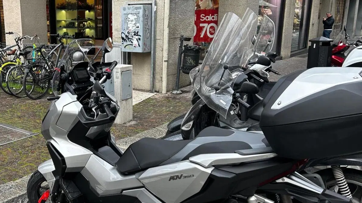Honda ADV 350 (2022 - 24)  (4)