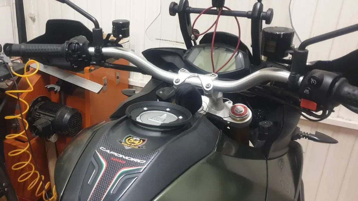 Aprilia Caponord Rally Raid (2015 - 17)  (4)