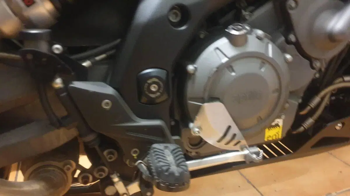 Aprilia Caponord Rally Raid (2015 - 17)  (9)