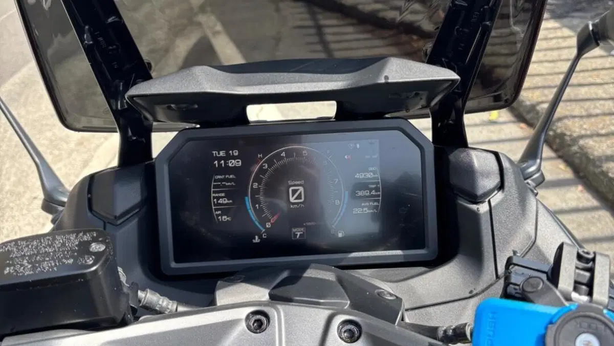 Yamaha T-Max 560 Tech Max (2022 - 24)  (2)