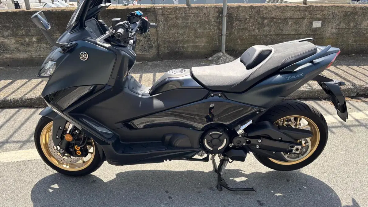Yamaha T-Max 560 Tech Max (2022 - 24)  (6)