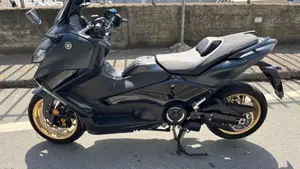 Yamaha T-Max 560 Tech Max (2022 - 24)  (6)