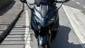 Yamaha T-Max 560 Tech Max (2022 - 24)  (4)