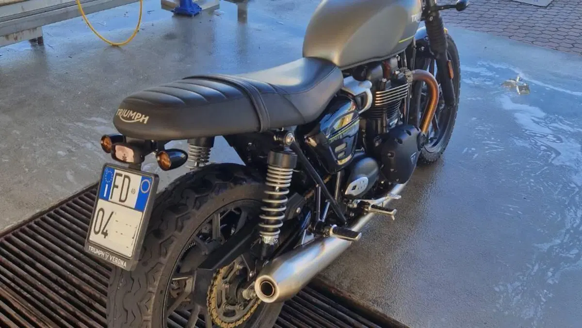 Triumph Speed Twin 900 (2023 - 24)  (5)