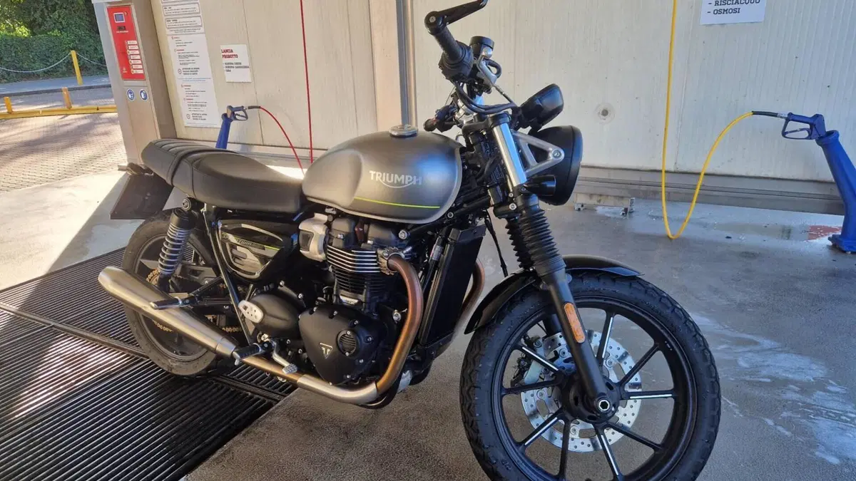 Triumph Speed Twin 900 (2023 - 24) 