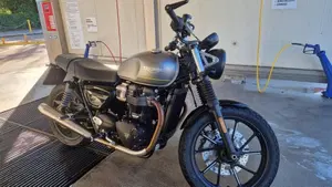 Triumph Speed Twin 900 (2023 - 24) 