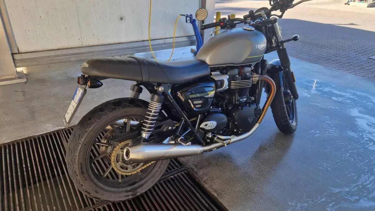 Triumph Speed Twin 900 (2023 - 24)  (4)