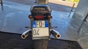 Triumph Speed Twin 900 (2023 - 24)  (10)