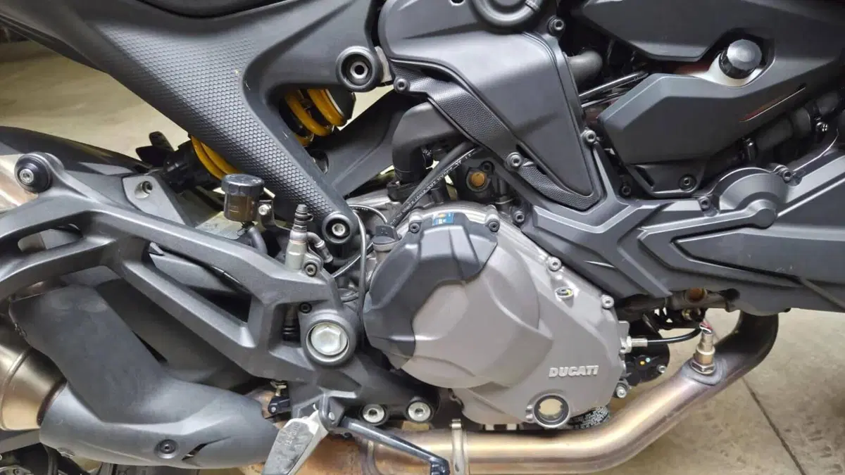 Ducati Monster 937 (2021 - 25)  (4)