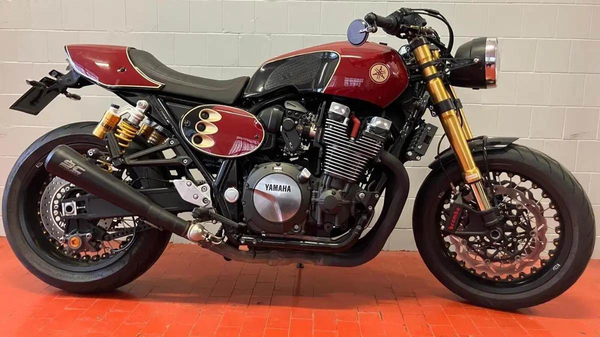 Yamaha XJR 1300 Racer (2015 - 17)  (7)