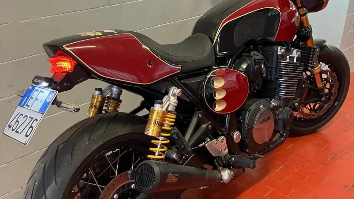 Yamaha XJR 1300 Racer (2015 - 17)  (8)
