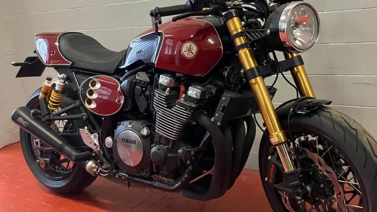 Yamaha XJR 1300 Racer (2015 - 17)  (10)