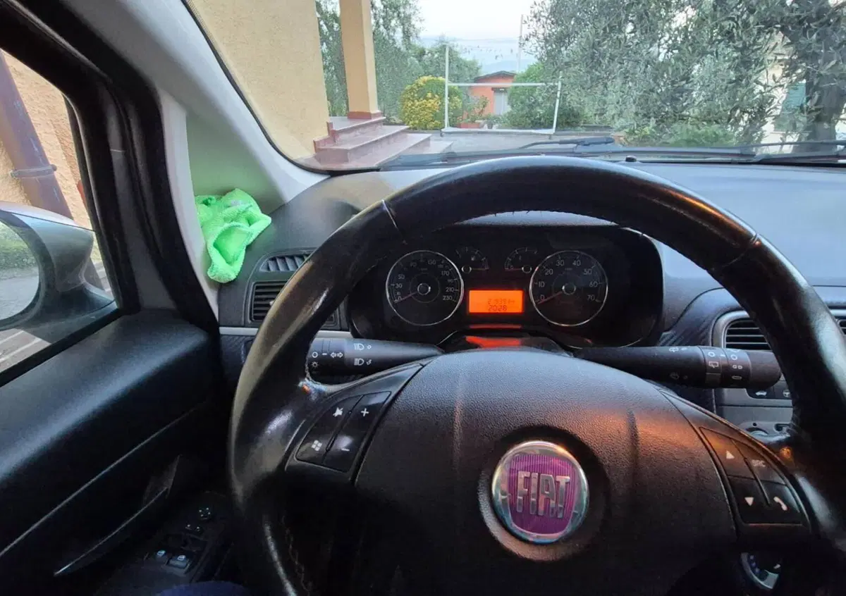 Fiat Grande Punto 1.4 GPL 5 porte Active (2)