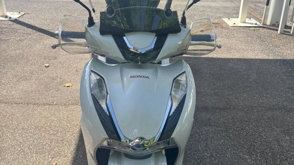 Honda SH 350 (2021 - 24)  (3)