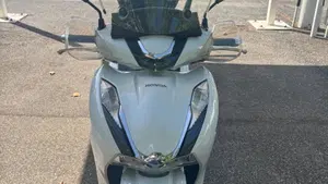 Honda SH 350 (2021 - 24)  (3)