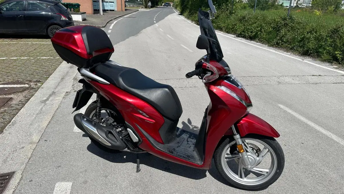 Honda SH 150i (2020 - 23)  (2)