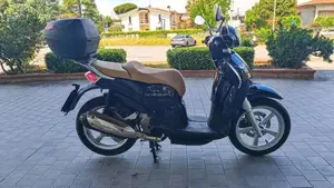 Aprilia Scarabeo 200 i.e. (2011 - 16)  (5)