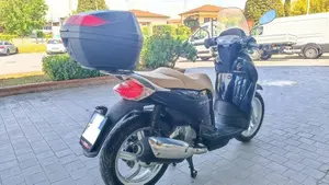 Aprilia Scarabeo 200 i.e. (2011 - 16)  (6)