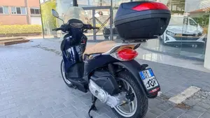 Aprilia Scarabeo 200 i.e. (2011 - 16)  (9)
