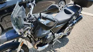Moto Guzzi V85 TT (2021 - 23) 