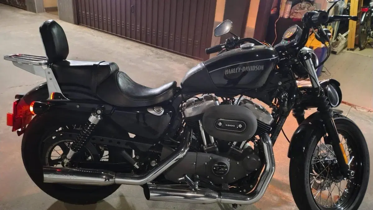 Harley-Davidson XL 1200N Nightster (2008 - 12) 