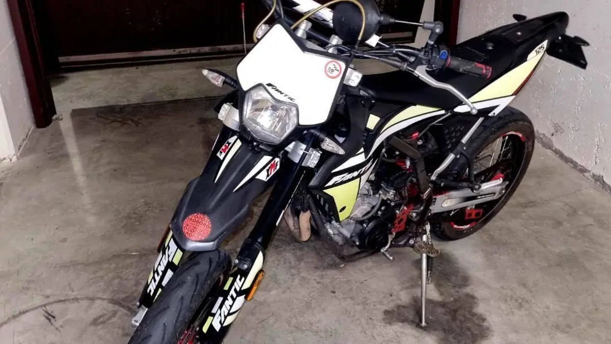 Fantic Motor XMF 125 Motard Performance 4t (2021 - 22)  (6)