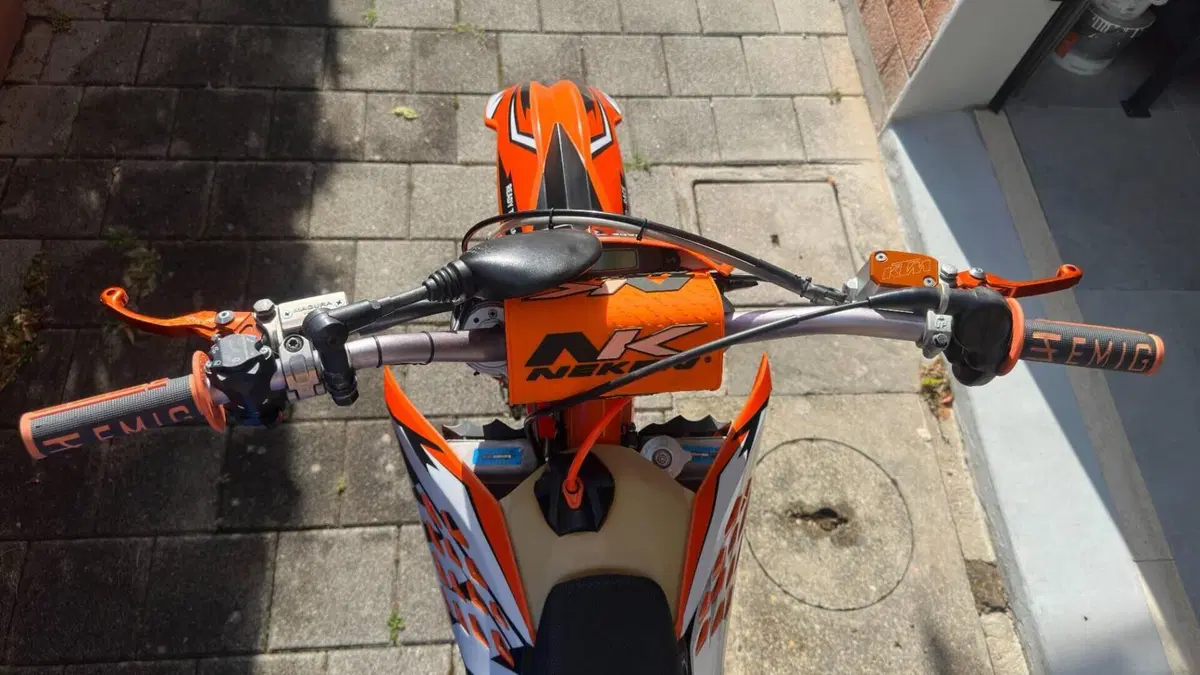 KTM 125 EXC (2011)  (3)