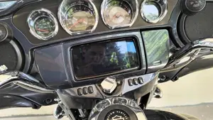 Harley-Davidson 117 Street Glide (2018 - 20) - FLHXSE  (9)