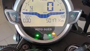 Moto Guzzi V7 Stone Special Edition (2022 - 25)  (4)