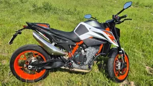 KTM 890 Duke R (2022 - 23)  (2)