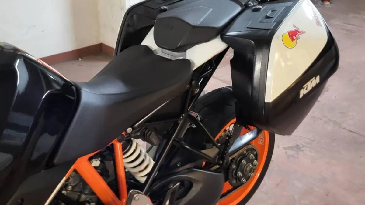 KTM 1290 Super Duke GT (2019 - 20)  (2)