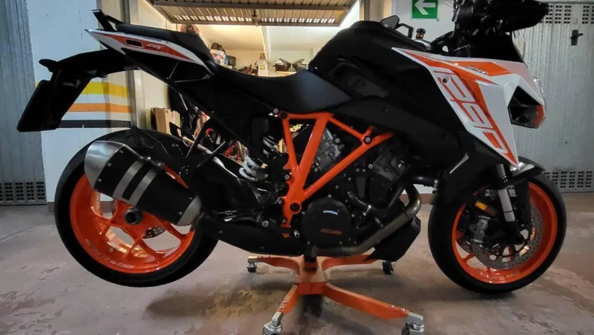 KTM 1290 Super Duke GT (2019 - 20)  (6)