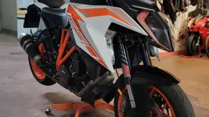 KTM 1290 Super Duke GT (2019 - 20)  (10)