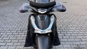 Honda SH 150i Sport (2022 - 23)  (8)