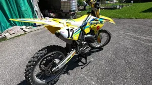 Suzuki RM 125 (2002 - 03)  (3)