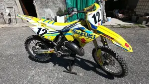 Suzuki RM 125 (2002 - 03)  (4)