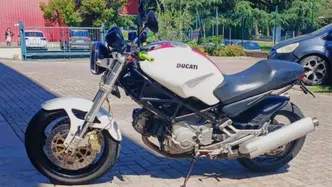 Ducati Monster 600 Dark (2002) usata