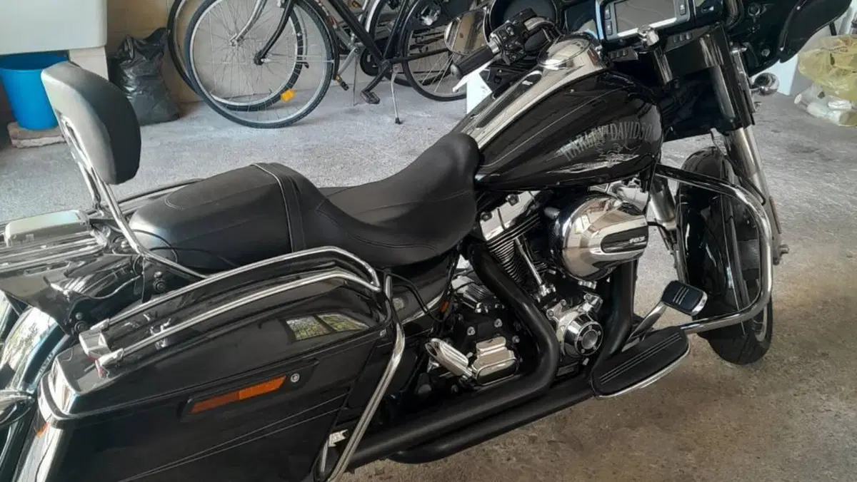 Harley-Davidson 1690 Street Glide Special (2014 - 16) - FLHX 