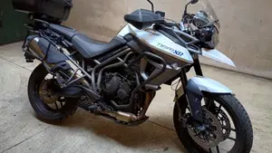 Triumph Tiger 800 XR (2015 - 17)  (2)