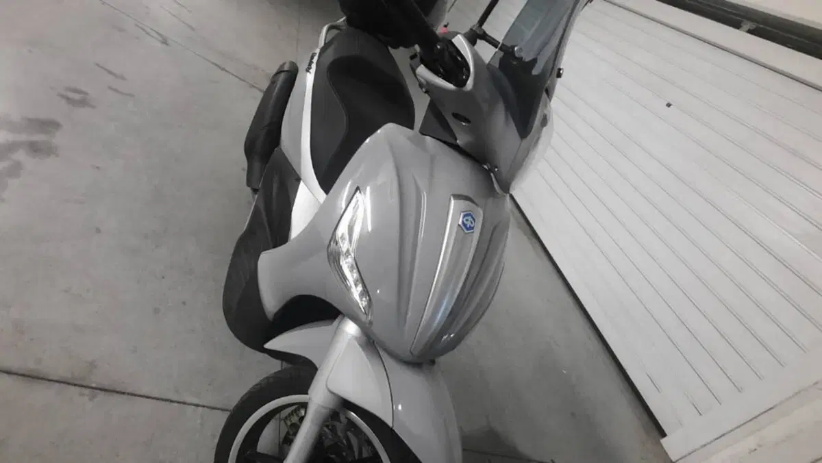 Piaggio Beverly 350 Tourer (2020) 
