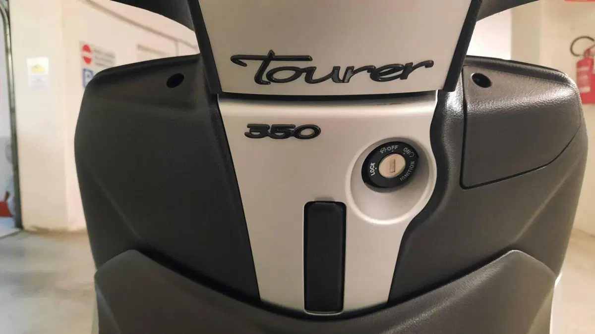 Piaggio Beverly 350 Tourer (2020)  (5)