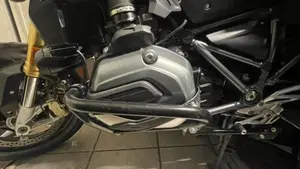 Bmw R 1200 R (2017 - 18)  (2)