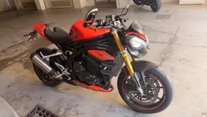 Triumph Speed Triple 1200 RS (2021 - 24)  (2)