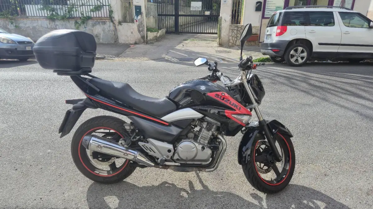 Suzuki Inazuma 250 (2012 - 17) 