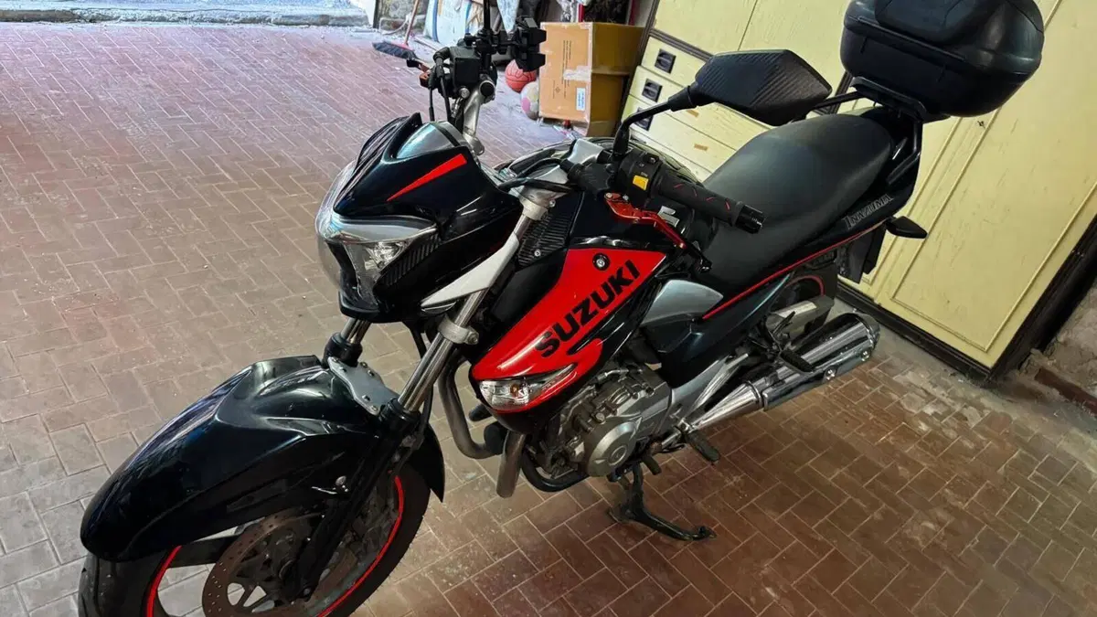Suzuki Inazuma 250 (2012 - 17)  (5)