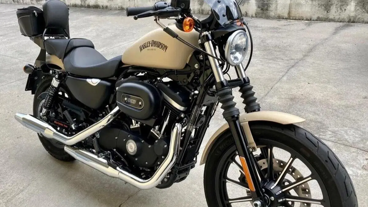 Harley-Davidson 883 Iron (2014 - 16) - XL 883N 