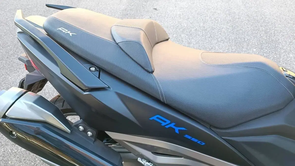 Kymco AK 550 ETS (2021 - 26)  (7)